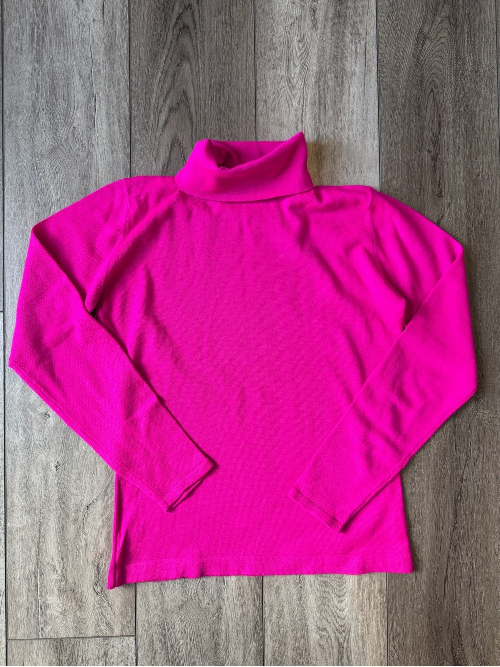 Dana Buchman- 100% Wool Vintage Bright Pink Turtleneck Sweater